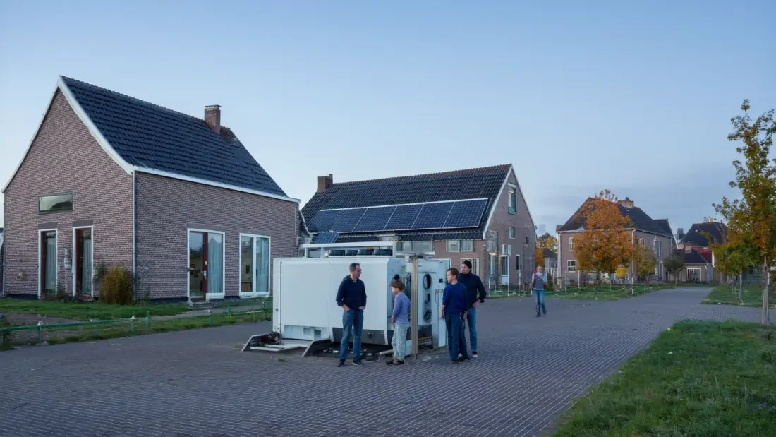 Aggregaat op zonnepanelen en accu: hybride noodstroom