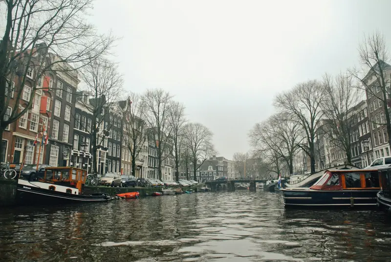 Noodstroom woonboot Friesland: gids 2026